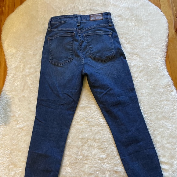 Ladies US28p Madewell curvy high rise skinny jeans in dark wash. - Picture 3 of 6